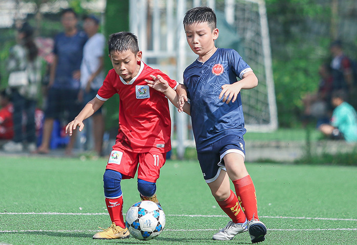 Giải HCFL AS1 diễn ra vào Chủ nhật hàng tuần tại Hà Nội.