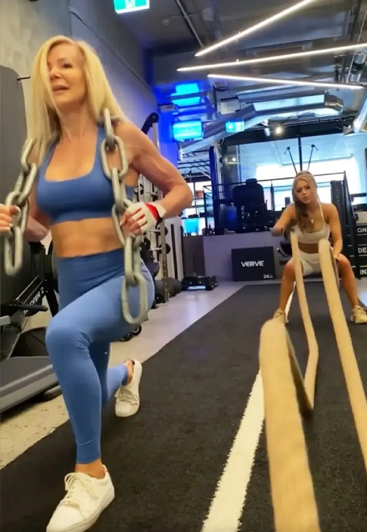 Bà ngoại và cháu gái thường xuyên tập thể dục cùng nhau. (Ảnh: Caters)