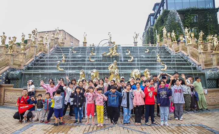 Sun World dành tặng hàng trăm món quà cho những vị khách đặc biệt dịp Trung thu - 3