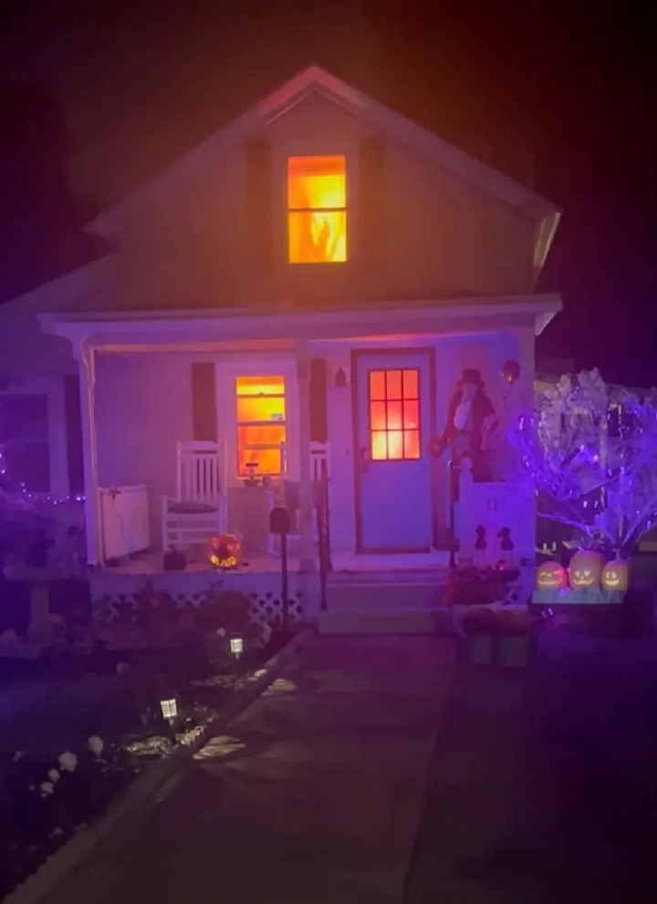 Cách trang trí khiến ngôi nhà trông như thể đang thực sự bốc cháy. (Ảnh: NYP)