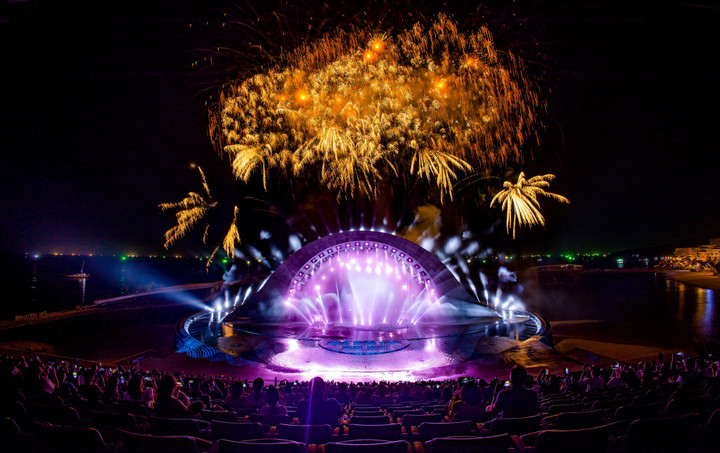 Màn trình diễn pháo hoa đầy mãn nhãn trong Kiss The Stars.