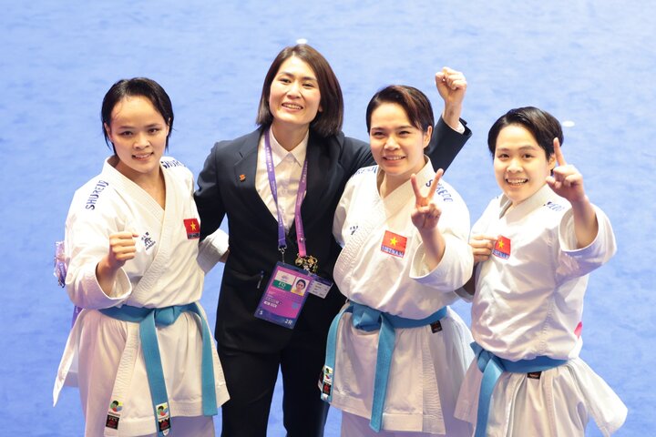 Đội tuyển karate giành HCV ASIAD 19.