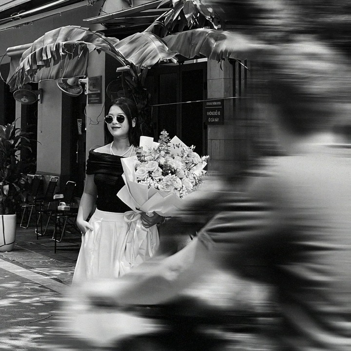 Không khó để nhận ra cô gái này thừa hưởng nhiều đường nét xinh đẹp từ mẹ ruột.