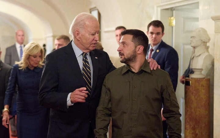 Tổng thống Mỹ Joe Biden chào đón người đồng cấp Ukraine Zelensky tới Nhà Trắng vào tháng 9. (Ảnh: Telegraph)