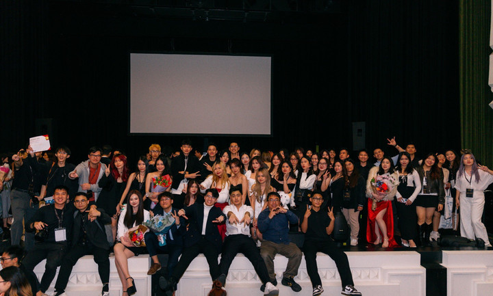 Sau gần 2 giờ bùng cháy, đêm chung kết Movsa Gala 2023 đã khép lại trong niềm đam mê, sự thỏa mãn xen lẫn tiếc nuối của các thí sinh và các bạn trẻ có mặt trong đêm.