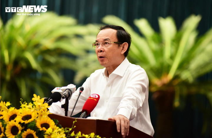 Bí thư Thành uỷ TP.HCM Nguyễn Văn Nên phát biểu tại hội nghị.