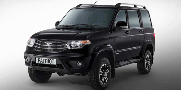 UAZ Patriot 2021 có thiết kế ngoại thất mạnh mẽ và thể thao. (Ảnh: Oto.com.vn)