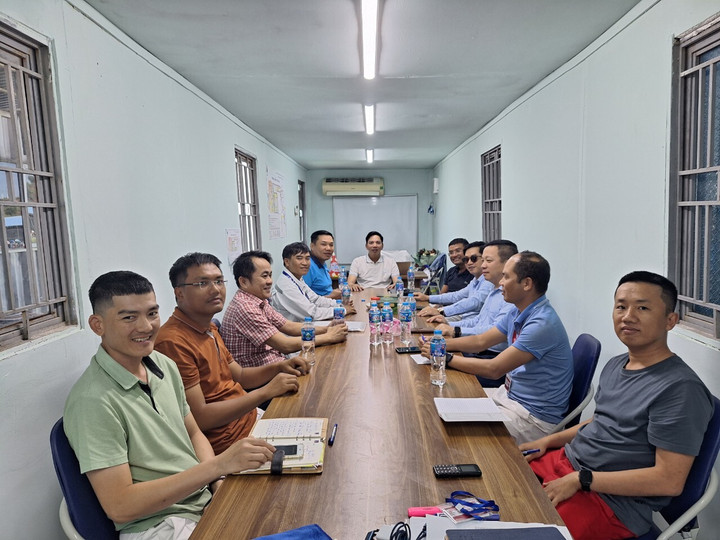 Hình ảnh thăm hỏi, động viên NLĐ tại dự án.