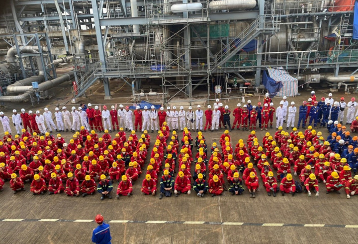 Quang cảnh Lễ phát động phong trào thi đua và phổ biến công tác an toàn tại dự án.