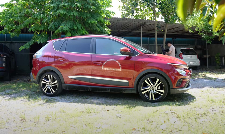 Chiếc VF e34 sử dụng làm xe tập lái.