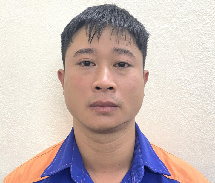 Trường Ngọc Sơn.