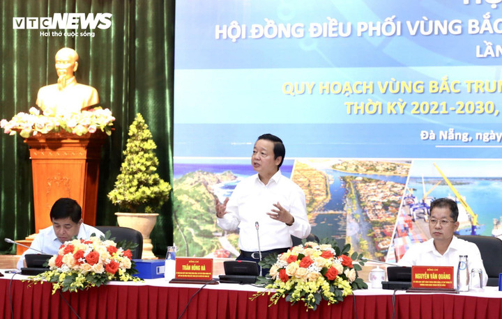 Phó Thủ tướng Trần Hồng Hà phát biểu tại Hội nghị.