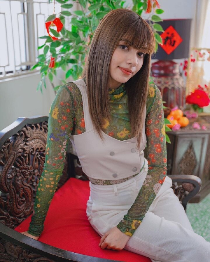 Nữ ca sĩ Malaysia gây sốt vì giống Lisa (BlackPink) - 5