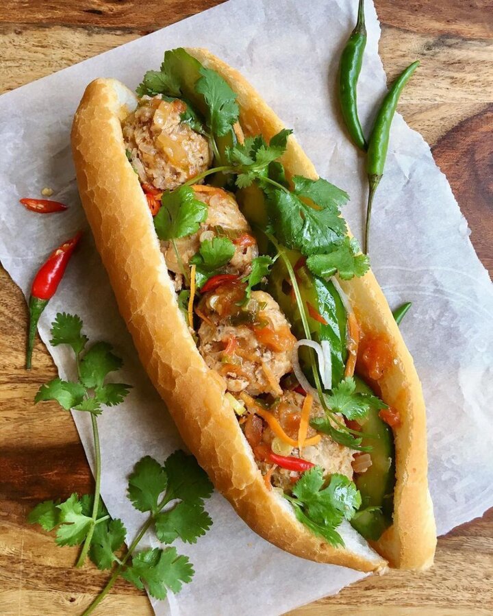 Bánh mì là bữa ăn quen thuộc nhưng lại dễ tăng cân.