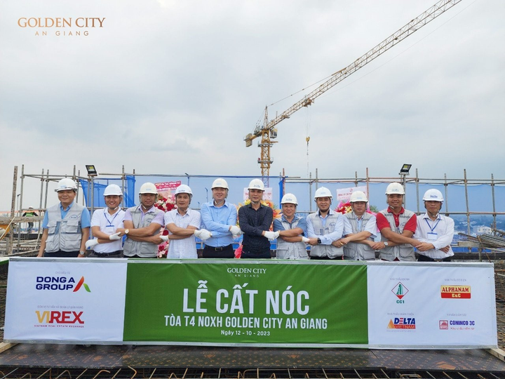 Niềm vui của chủ đầu tư và các nhà thầu khi đưa tòa T4 NOXH Golden City An Giang cán đích phần thô.