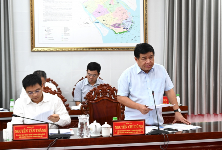 Bộ trưởng Kế hoạch và Đầu tư Nguyễn Chí Dũng phát biểu tại buổi làm việc.