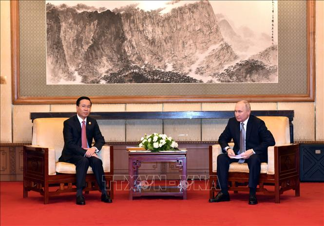 Chủ tịch nước Võ Văn Thưởng gặp Tổng thống Liên bang Nga Vladimir Putin bên lề Diễn đàn Cấp cao hợp tác quốc tế "Vành đai và con đường" lần thứ 3 tại Bắc Kinh (Trung Quốc), chiều 17/10/2023. (Ảnh: Tiến Trung - Mạnh Cường - Thành Dương/TTXVN)