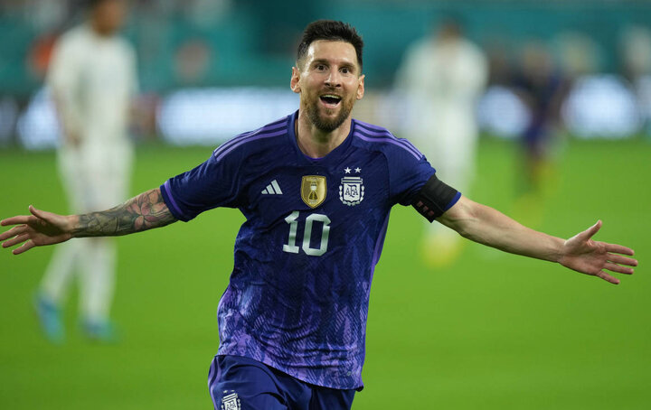 Messi lập cú đúp, Argentina thắng dễ Peru