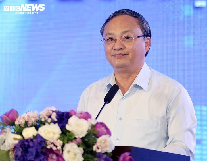 Ông Đỗ Tiến Sỹ - Tổng Giám đốc Đài Tiếng nói Việt Nam - phát biểu tại tọa đàm. (Ảnh: Ngô Nhung).