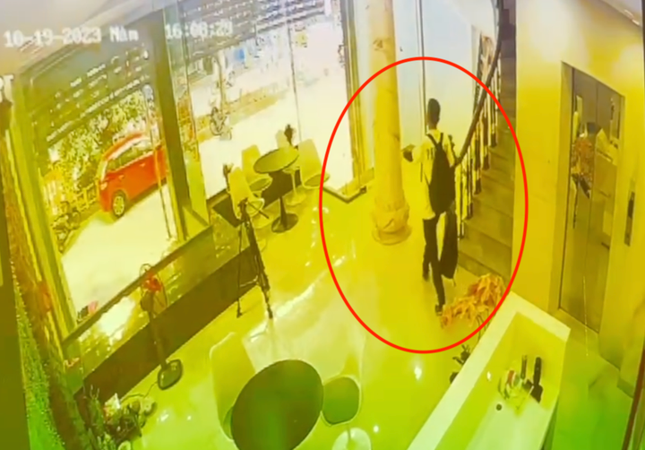 Nam thanh niên trộm tài sản ở khu đô thị Văn Khê, quận Hà Đông. (Ảnh cắt từ clip).