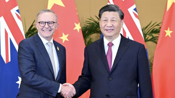 Thủ tướng Australia Anthony Albanese và Chủ tịch Trung Quốc Tập Cận Bình (Ảnh: The Australian)