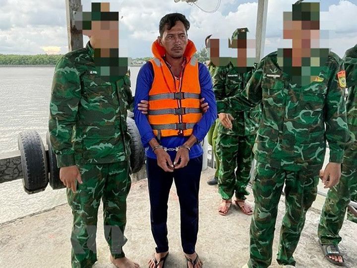 Đối tượng Phan Văn Vắt đã bị lực lượng chức năng bắt giữ. (Ảnh: TTXVN)