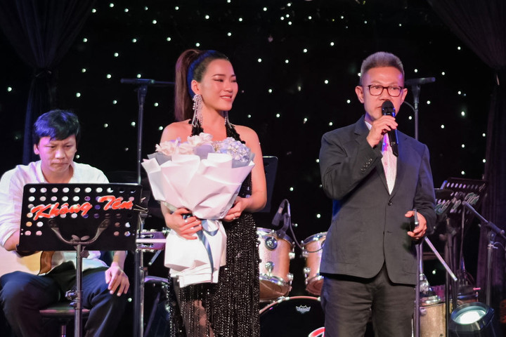 Quốc Bảo nhận thấy Trini có tiềm năng sáng tác nên muốn cô có thể theo đuổi vai trò ca - nhạc sĩ.