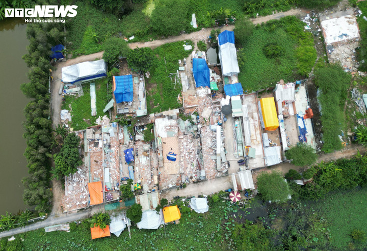 Cận cảnh 21 căn nhà xây dưng trái phép trên đất nông nghiệp thuộc hẻm 147 (đường Hồ Văn Long, phường Tân Tạo).