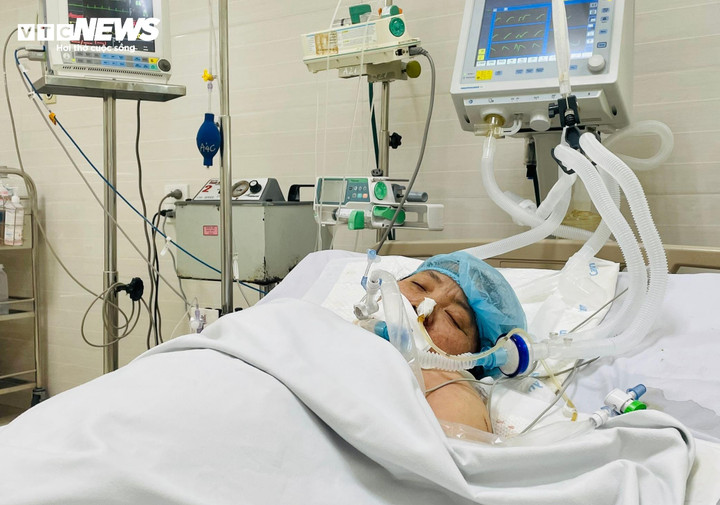 Chị Thắm đang điều trị tại Bệnh viện Trung ương quân đội 108.