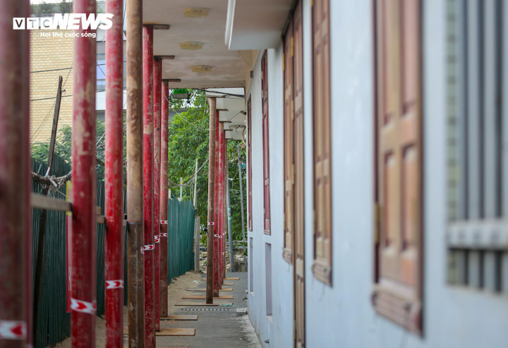 4 nhà dân bị sụt lún, chuyển vị ngang sau khi đơn vị thi công triển khai hạng mục đào móng tầng hầm cho công trình Xây dựng cơ sở vật chất kỹ thuật Liên đoàn Địa chất Xạ - Hiếm.