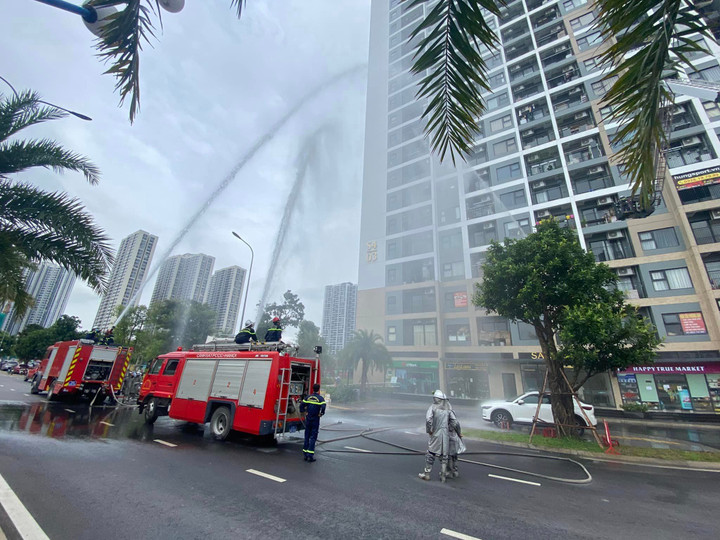 Các hệ thống PCCC đa tầng, kết hợp bên trong và bên ngoài tòa nhà giúp sớm dập tắt các vụ hỏa hoạn.