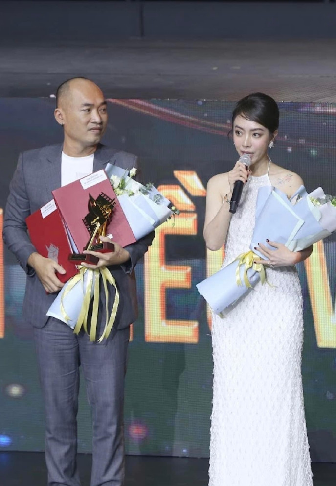 Tiến Luật: Không quan tâm tiền bạc, cát-sê bao nhiêu đưa hết cho Thu Trang giữ - 5