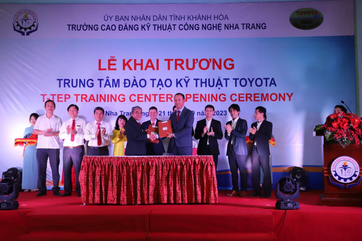 Toyota góp phần nâng cao chất lượng đào tạo kỹ thuật ô tô tại Việt Nam - 1