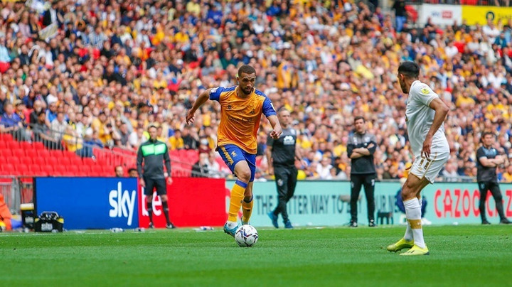 Mansfield Town chạm trán Port Vale tại Carabao Cup