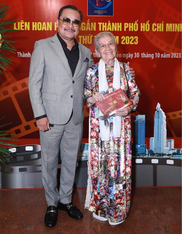 NSƯT Phi Điểu tại LHP.