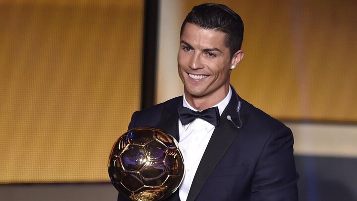 Ronaldo sở hữu 5 Quả bóng vàng.
