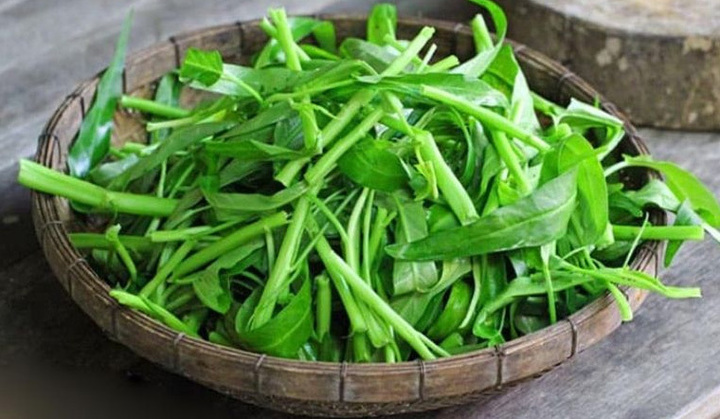 Rau muống là loại thực phẩm quen thuộc.