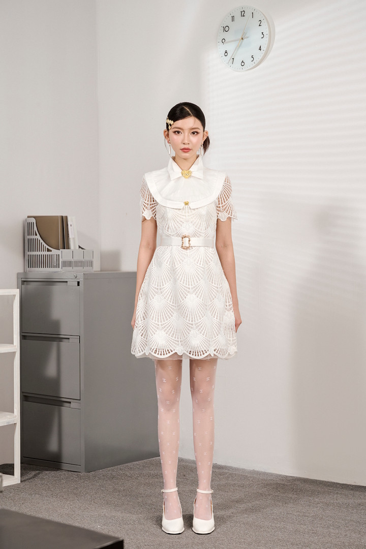 Bộ sưu tập Fall - Winter 2023 của Hà Thanh Việt với sự hoá thân của “nàng thơ” Bâu Phương Vy hứa hẹn khởi động một trào lưu thời trang lịch lãm, sẽ trở lại mạnh mẽ trong mùa mốt cuối năm nay.