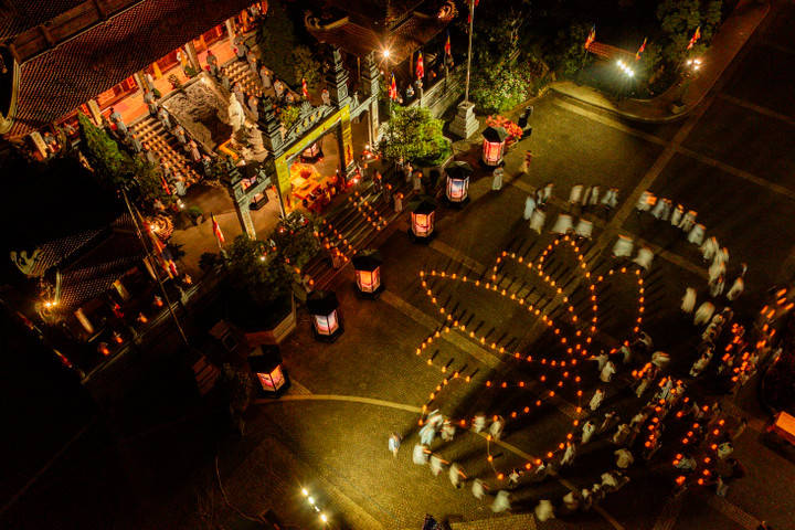 Phật tử về đỉnh thiêng Fansipan dự lễ vía Quán Thế Âm xuất gia - 5