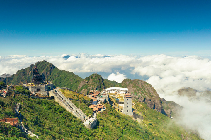 Phật tử về đỉnh thiêng Fansipan dự lễ vía Quán Thế Âm xuất gia - 7