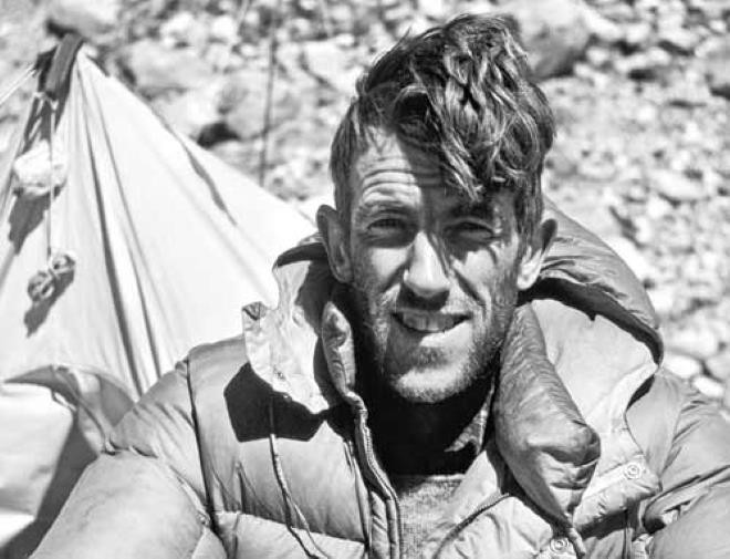 Ai là người đầu tiên chinh phục nóc nhà thế giới? - 4