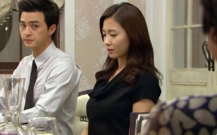 Anh tôi hối hận vì đã lấy vợ con nhà giàu. (Ảnh minh họa)