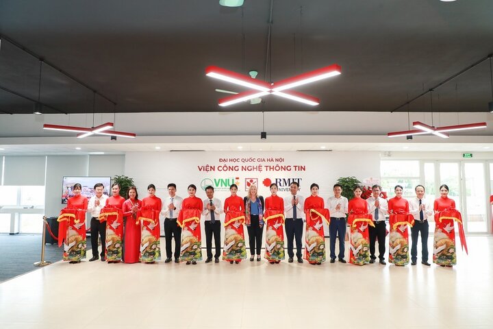 Trong khuôn khổ sự kiện, Không gian Đổi mới Sáng tạo ĐHQGHN và ĐH RMIT (VNU-RMIT INNOVATION HUB) đã được triển khai và đưa vào hoạt động tại Hòa Lạc.