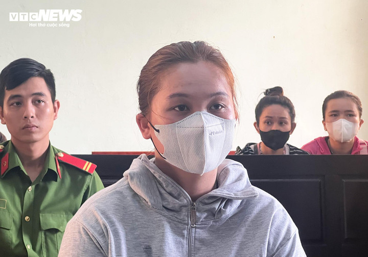 Bị cáo Nguyễn Thảo Nguyên tại phiên toà. (Ảnh: Hoàng Thọ)