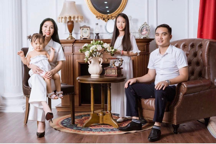 Phan Thu Hằng ít đóng phim để tập trung cho gia đình.