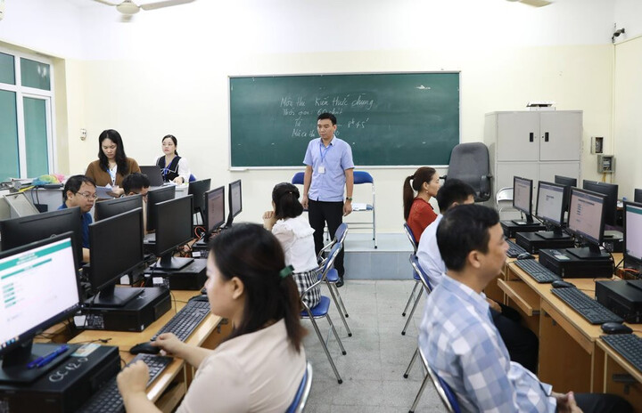 Kỳ thi tuyển dụng công chức TP Hà Nội năm 2024.