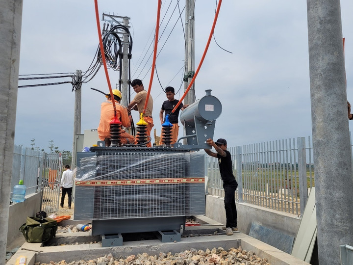 Trạm biến áp công suất 2x1600KVA.