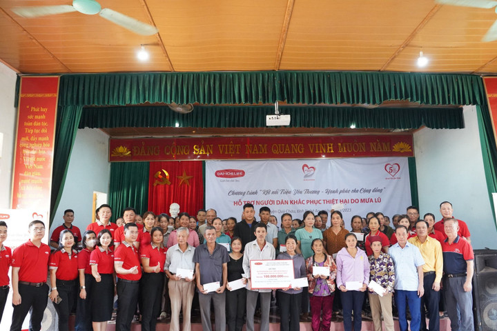 Dai-ichi Life Việt Nam hỗ trợ người dân khắc phục hậu quả mưa lũ tại Nghệ An - 2
