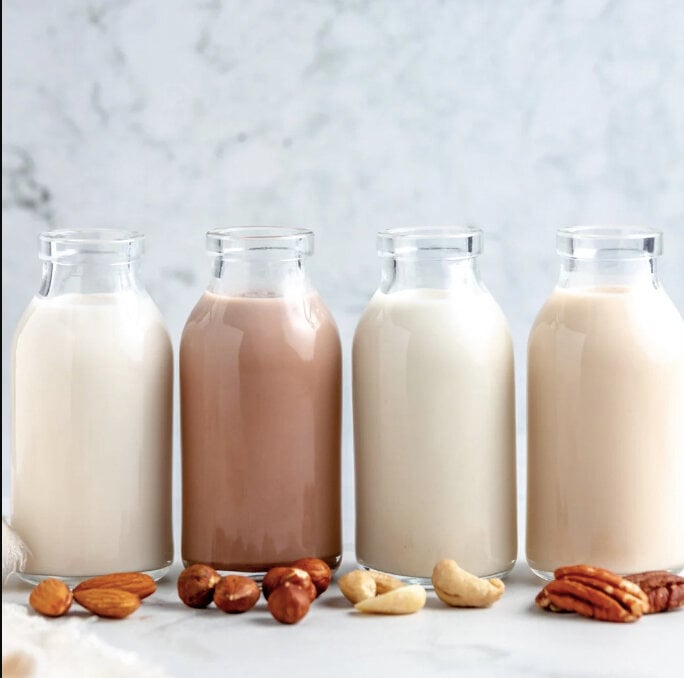 Sữa phân tử là loại sữa vừa vặn canh ty hạn chế cân nặng hiệu suất cao lại là mối cung cấp bổ sung cập nhật thức ăn rất hay được những Chuyên Viên đủ dinh dưỡng lựa lựa chọn. (Ảnh: Brightside)