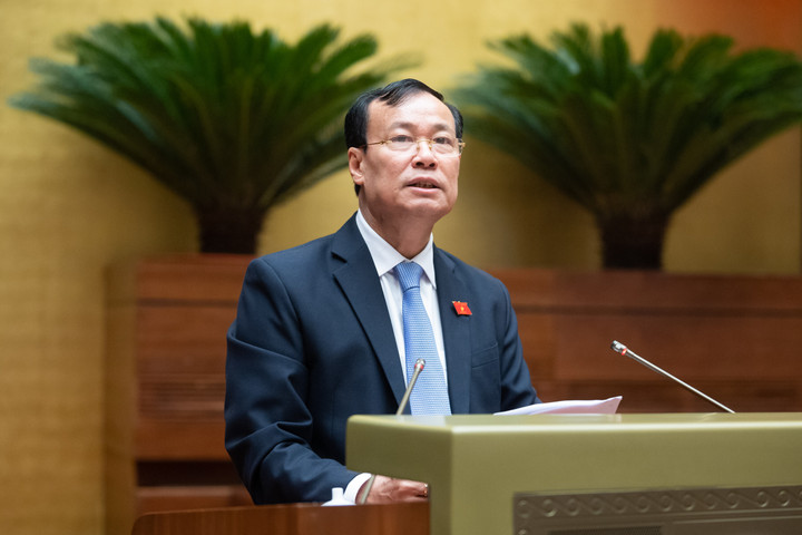 Chủ nhiệm Uỷ ban Quốc phòng và An ninh Lê Tấn Tới.